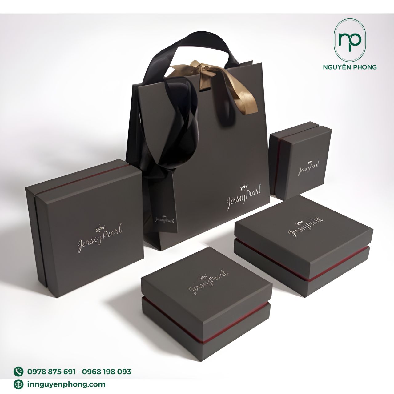 Mẫu túi giấy đựng đồng hồ cao cấp